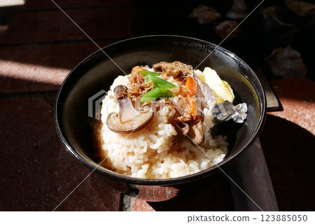 Sea bream broth rice from an oyster hut in Saga Prefecture 123885050