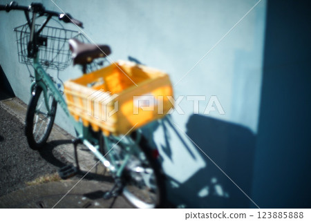 風景與一輛自行車 123885888