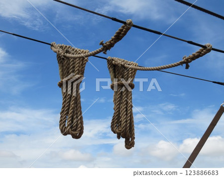 準備航行的繩索 準備航行的繩索 123886683