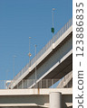 Expressway intersection 123886835