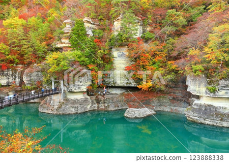 【福島縣】邊里塔的紅葉 123888338