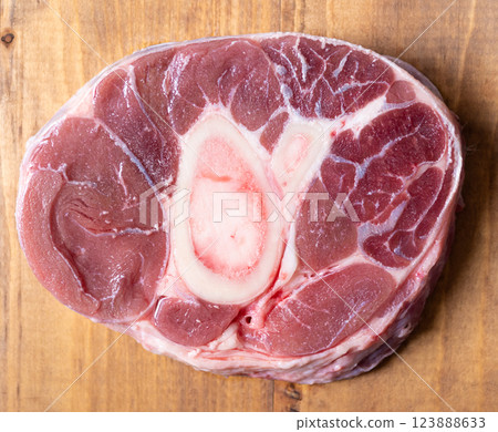 Beef fresh shin 123888633