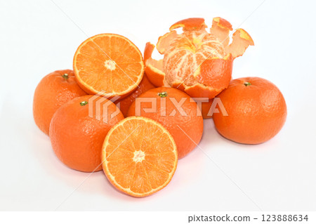 Citrus fruits (tankan) 123888634