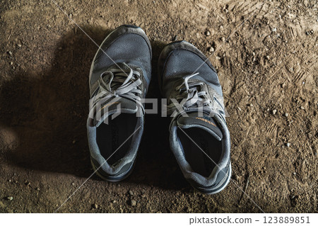 Abandoned sneakers with a unique feel 123889851