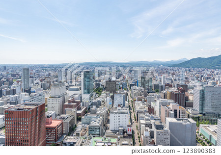 從JR札幌車站週邊（札幌車站南側）看到的札幌街景 123890383