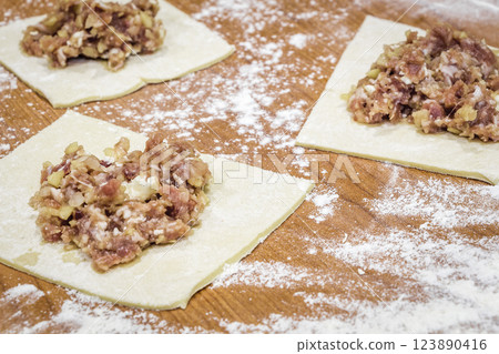 Manual cooking dumplings 123890416