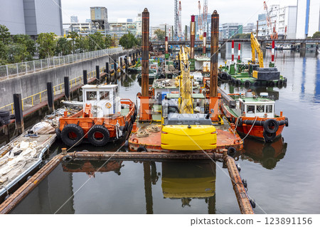 Koyasu, Kanagawa Prefecture Canal scenery 123891156