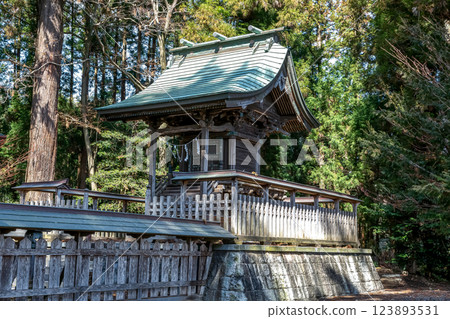 The main hall of Ko Shrine, where Masayoshi Satake donated his helmet [Hitachi-Omiya City, Ibaraki Prefecture] 123893531