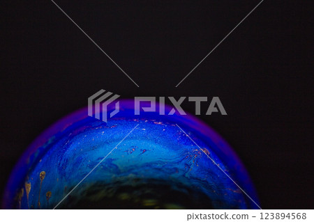 神秘的創意空間 123894568