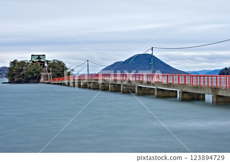 The main hall of Tsushima Shrine floating in the Seto Inland Sea 123894729