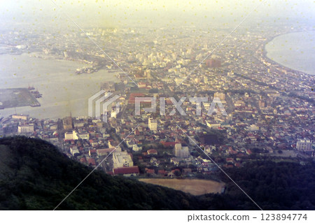 Landscape of Hakodate's sunset / Panoramic view of Hakodate at dusk (1980s) 123894774