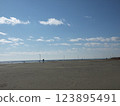 Winter sea of Kujukuri 123895491