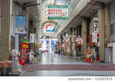 位於大阪市西區九條的商店街“NINE MALL九條” 位於大阪市西區九條的商店街“NINE MALL九條” 123895919