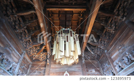 Takaoka Yuriyuri Temple 123895973