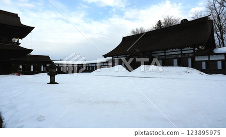 Takaoka Yuriyuri Temple 123895975