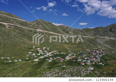 Image of Kackar mountain ranges and plateaus in Rize province. 123900144