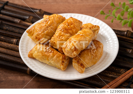 酥皮叉燒酥 酥皮 叉燒 點心 BBQ pork puff pastry チャーシューパイ 123900311