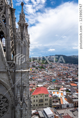 View of Basilica of the National Vow (Basilica del Voto Nacional) and Quito city 123900747