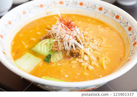 Delicious tantan noodles 123901337