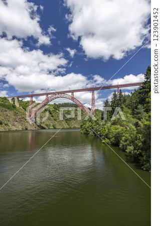 Garabit bridge (Viaduc de Garabit), Cantal, Auvergne-Rhone-Alpes, France Garabit bridge (Viaduc de Garabit), Cantal, Auvergne-Rhone-Alpes, France 123901452