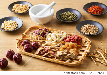 各種草藥成分 123902651