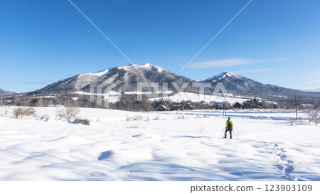 Image of snowshoe trekking Hiruzen Kogen 123903109