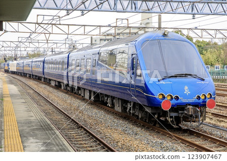 皇家特快A級運輸列車抵達大府站 123907467