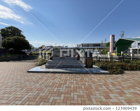 In front of JR Omuta Station, the city's 100th anniversary monument 123909439