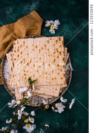 Traditional Jewish bread matzo for Passover 123910848
