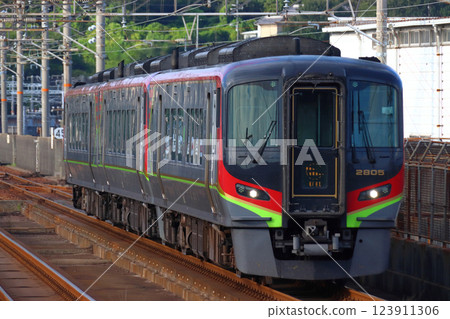 瀨戶大橋線特急南浦號（2700系列柴油車：岡山⇔高知） 123911306