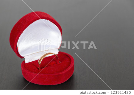 Wedding ring in a box 123911420