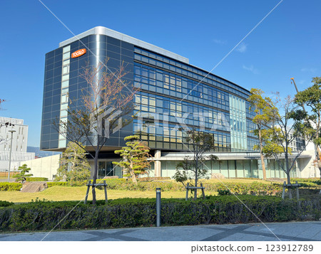 TOCALO Co., Ltd. Head Office Building (Minatojima Minamimachi, Chuo Ward, Kobe City) 123912789
