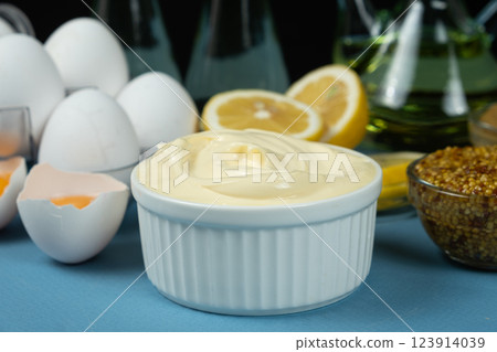 Freshly Made Mayonnaise with Ingredients Eggs and Oil 123914039