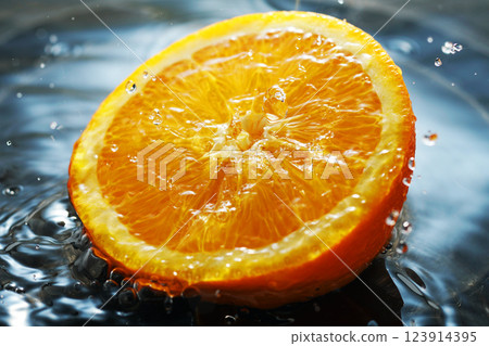 鮮橙的形象 123914395