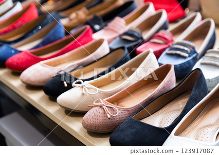 Counter with ballet flats Counter with ballet flats 123917087