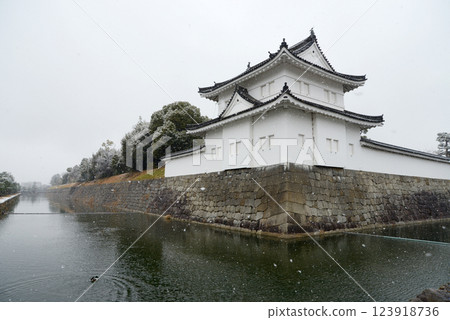 Snow-covered Nijo Castle, Southeast Corner Tower, Nakagyo Ward, Kyoto City Snow-covered Nijo Castle, Southeast Corner Tower, Nakagyo Ward, Kyoto City 123918736