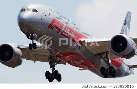 阿提哈德航空波音 789 起飛爬升 123920010