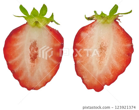 草莓切成兩半 圖庫圖片 草莓切成兩半 圖庫圖片 123921374