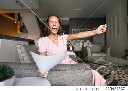 Woman received fantastic offer or getting unbelievable opportunity 123924287