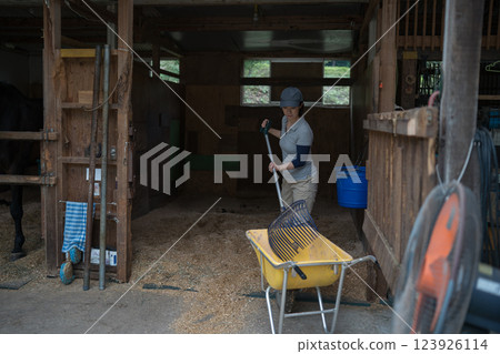 女生 女孩 女性 123926114