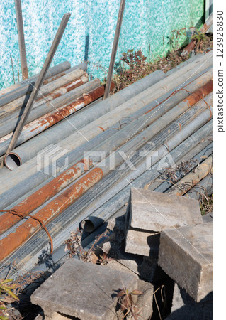 廢棄的建築材料 123926830