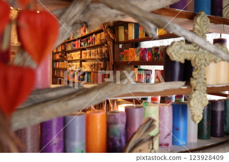 蠟燭店貨架 123928409