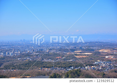 愛知縣：從瀨戶市岩洲山瞭望台眺望名古屋市 123929512