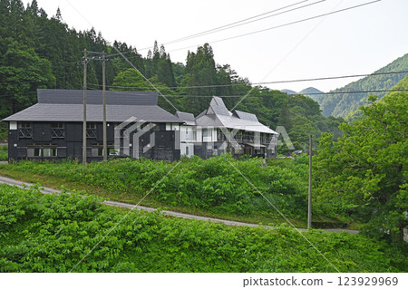秋山鄉霧明溫泉旅館 123929969