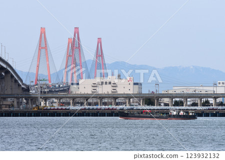 Meiko Triton 和 Aonami Line 123932132