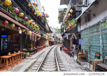 Train Street in Hanoi, Vietnam 123939129