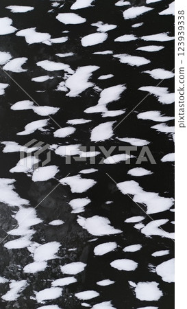 Frozen lake in the winter  123939338