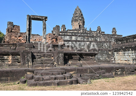 Roluos ruins and Bakong temple, Angkor ruins, Cambodia 123942542
