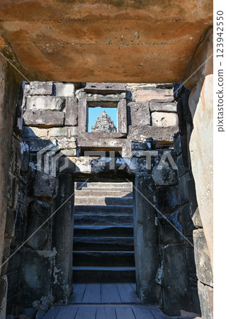 Roluos ruins and Bakong temple, Angkor ruins, Cambodia Roluos ruins and Bakong temple, Angkor ruins, Cambodia 123942550