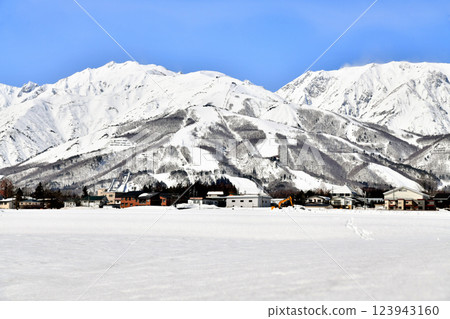 Scenery of Hakuba Village / Looking towards Hakuba Happo-one Ski Resort (Hakuba Village, Nagano Prefecture) [March 2025] 123943160